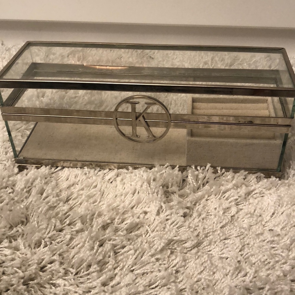 K jewelry box